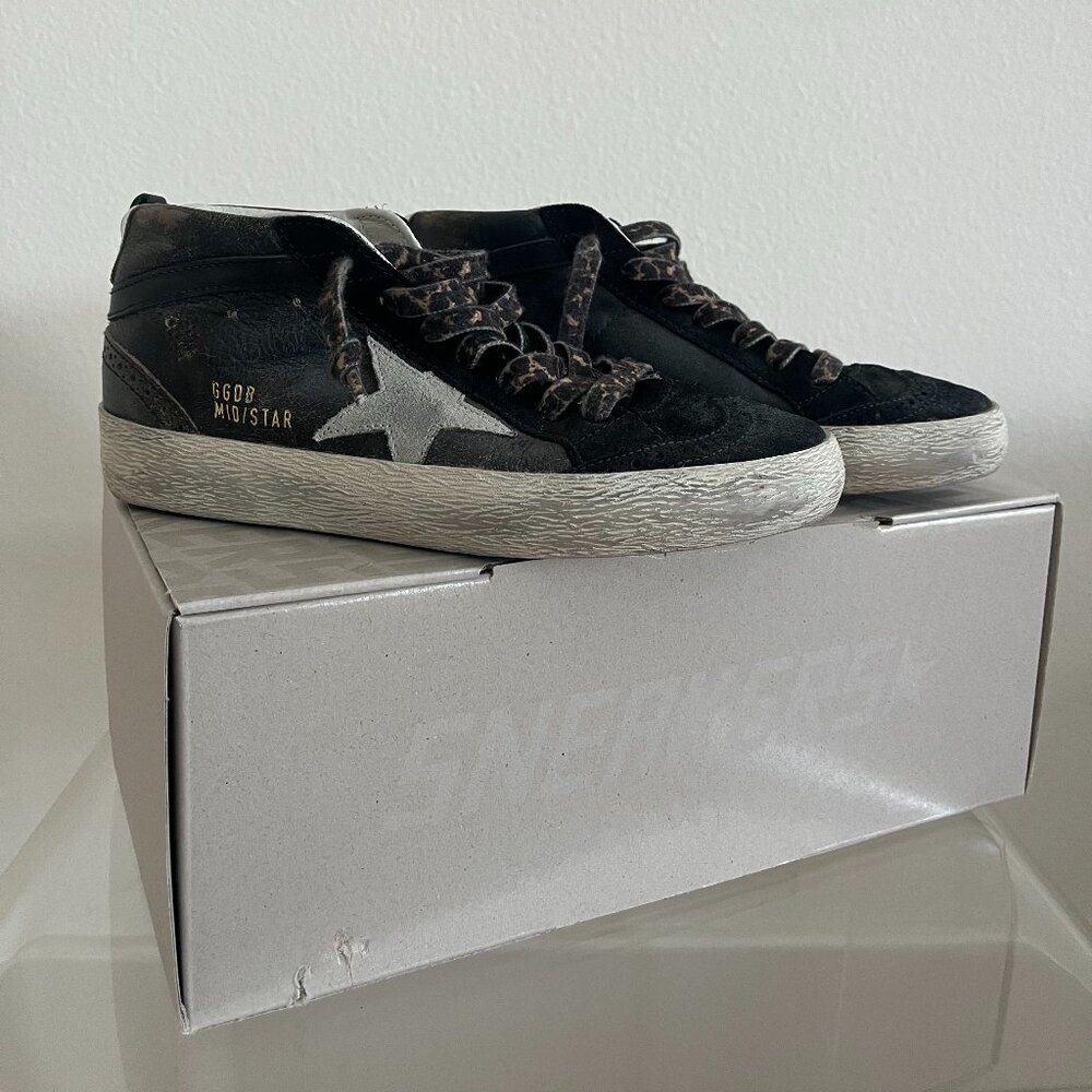 LIKE NEW Golden Goose Mid Star Sneakers